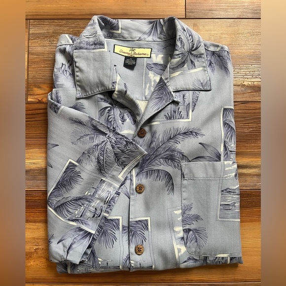 Tommy Bahamas short sleeve silk palm trees in the breeze shirt medium - Picture 5 of 5